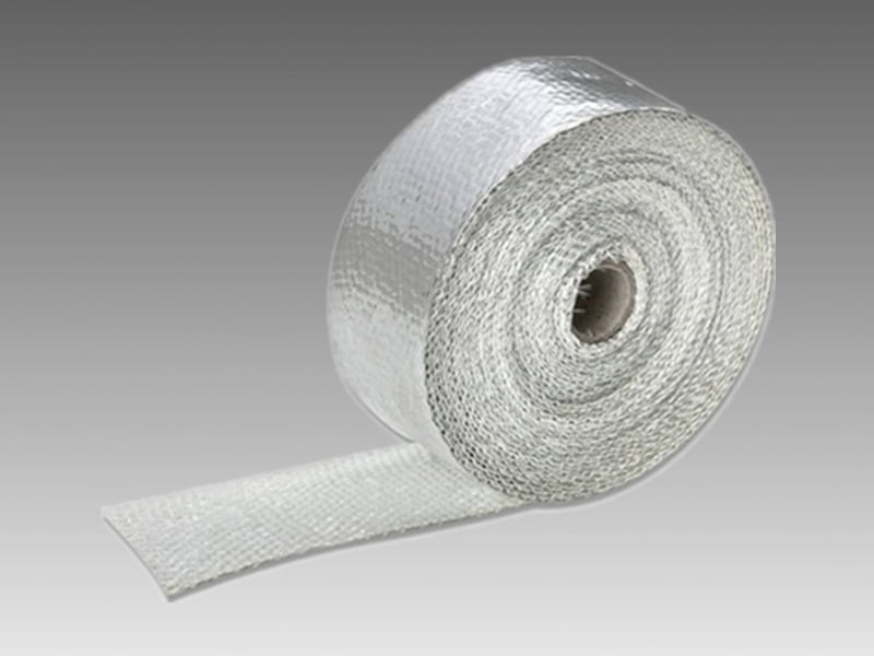 Taśma z włókna szklanego wyłożona folią aluminiową: doskonała ochrona przed ciepłem i trwałość w zastosowaniach przemysłowych